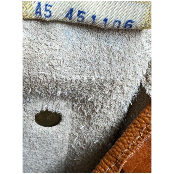 Vintage Dooney & Bourke Cream British Tan AWL Equestrian Crossbody Saddle Bag - Picture 4 of 14